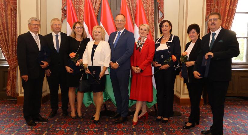 Kitüntetéseket adtak át a Helyi Önkormányzatok Napján
