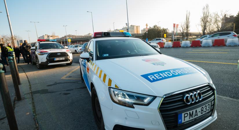 Rendőrautónak csapódott egy autós Veszprémben – két rendőrt kórházba szállítottak