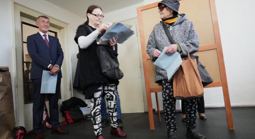 Megkezdődtek a csehországi választások