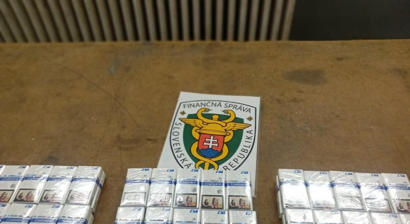 Több ezer cigarettát és több száz liter alkoholt foglaltak le vámosok a keleti határon