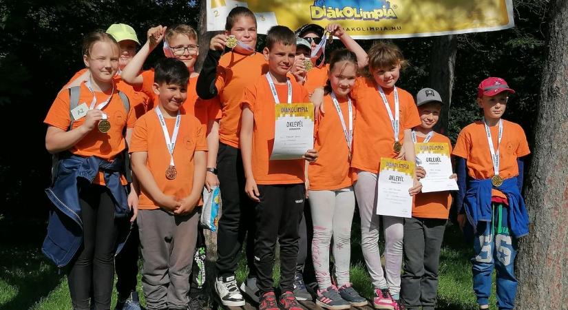 Három éve folyamatosan dobálják a vasgolyókat