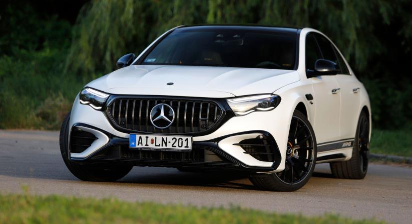 Ebben a Mercedes-ben mindent túltoltak