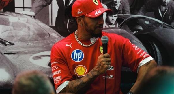 Hamilton: A sprint feldobja majd Szingapúrt