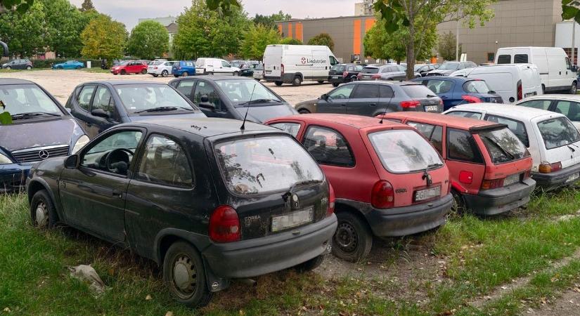 Megoldódhat az autóroncsok ügye Székesfehérváron