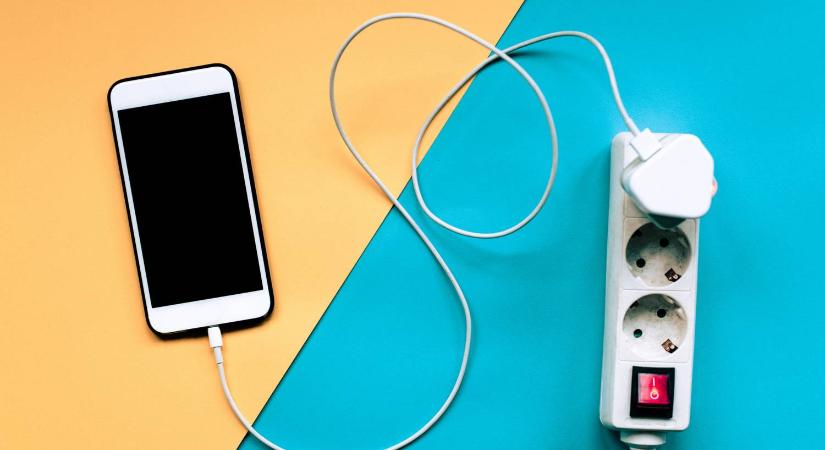 Ezért érdemes bekapcsolni a repülőgép-üzemmódot a telefon töltése közben