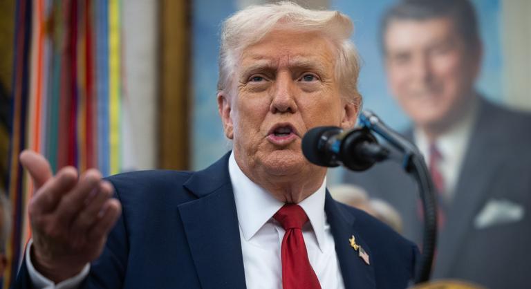 Figyelmeztette a Hamászt Donald Trump: Olyan pokol szabadul el, amilyet még senki sem látott