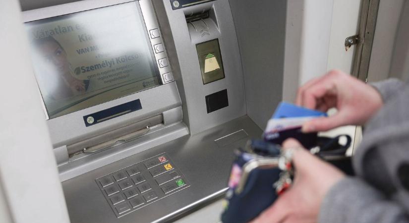 Figyelem! Több banki szolgáltatás is leáll egy napra az egyik hazai nagybanknál