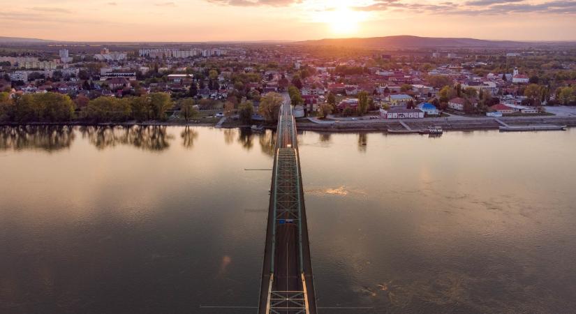 Szlovákia városai kiürülnek – tíz település, amely elvesztette lakossága harmadát. (Magyarlakta városok is érintettek)