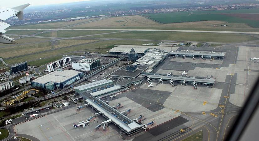 Drónfenyegetés miatt hajtott végre nagyszabású akciót a rendőrség a prágai repülőtéren