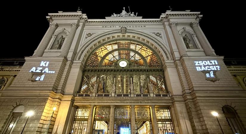 A Momentum kivetítette a Keleti pályaudvarra, hogy “Ki az a Zsolti bácsi?”
