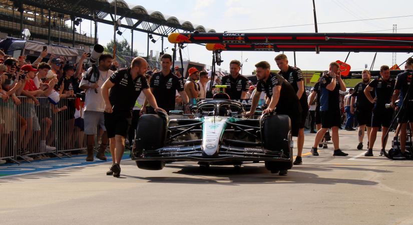 Keresztbe tett az FIA az F1-csapatoknak