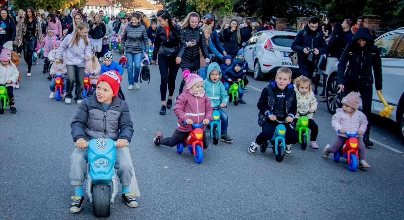 Koncz Zsófia: erős nemzetet csak erős családokkal tudunk építeni - képekkel, videóval