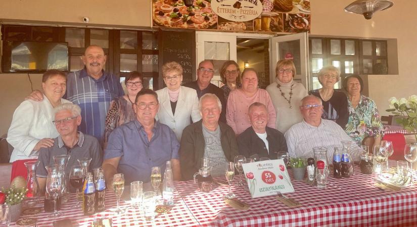 Meghitt és csodás pillanatok - 55 év után újra találkoztak - fotó