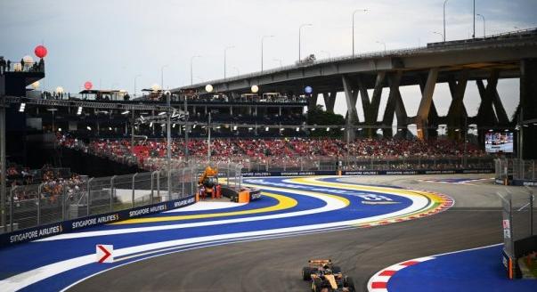 ÉLŐ: Az F1-es Szingapúri Nagydíj harmadik szabadedzése