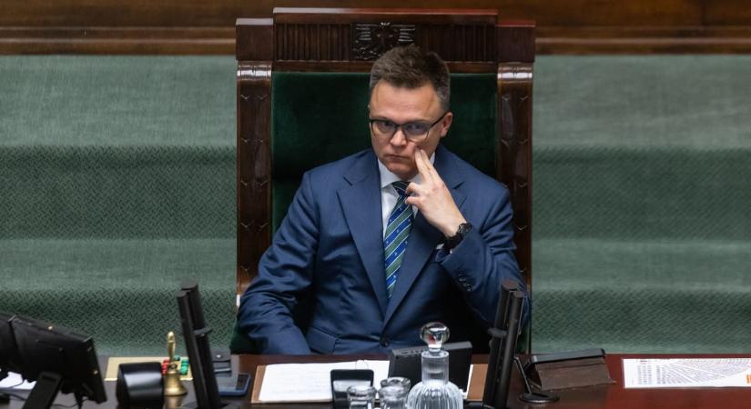Lengyelország: Furcsa lépések a távozó parlamenti elnök körül