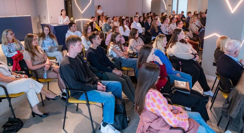 Mérföldkő az orvostudományban: dr. Peták István, a Széchenyi Egyetem kutatóprofesszora mesterséges intelligenciával forradalmasítja a rákkutatást