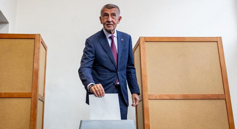 Magas volt a részvételi arány a cseh parlamenti választások első napján  videó