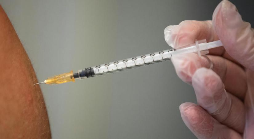 Egyre nagyobb az oltási kedv, az emberek harmada kérne vakcinát