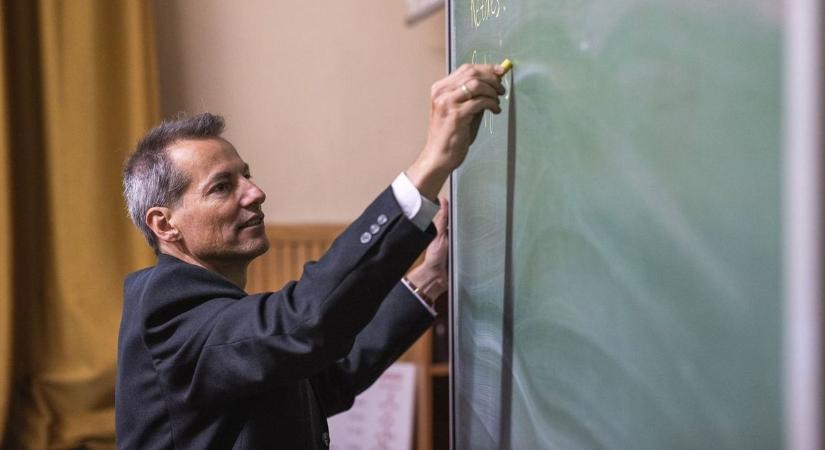 Hevesben is ünneplik a reáltanári kiválóságokat – te kit jelölsz?