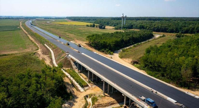 Mutatjuk, mikor adják át az M6 utolsó szakaszát