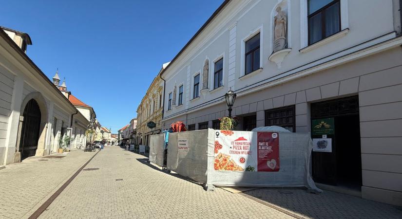 Újabb étteremlánc érkezik Egerbe, legendás cukrászda helyén nyitnak