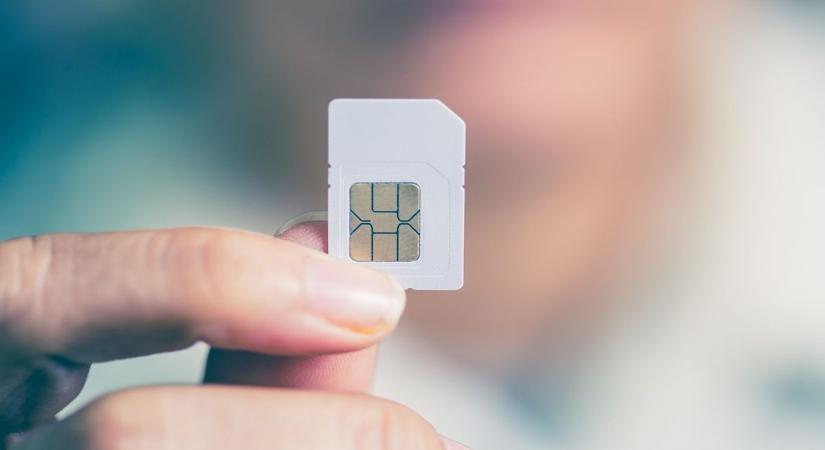 Ez sokakat érint! Októberben több ezer embernek kell SIM-kártyát cserélnie