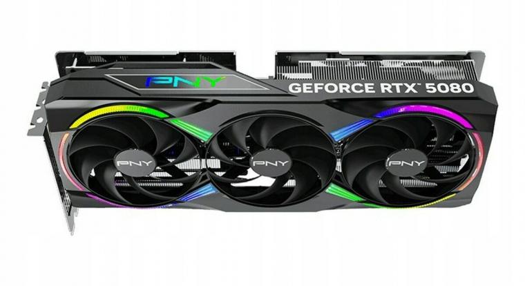 RTX 5080-at rendelt az Amazonról, de a dobozban egy tégla lapult