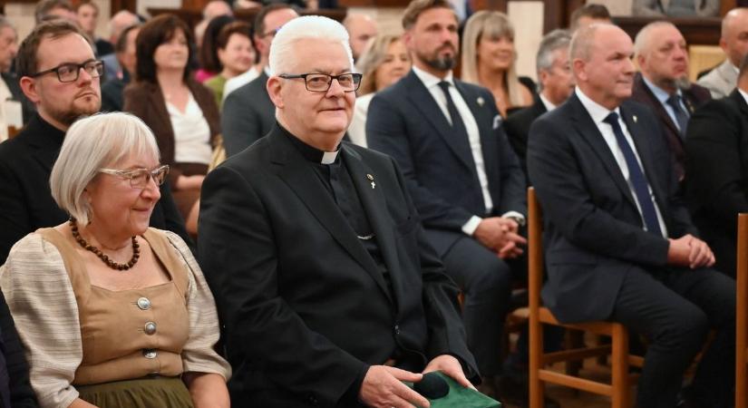Móri bornapok, benne díszpolgári cím átadással (képgalériával)