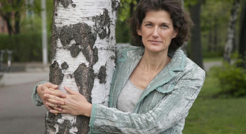 „Az íráshoz valószínűleg kicsit őrültnek kell lenni. Én nagyon őrült vagyok”