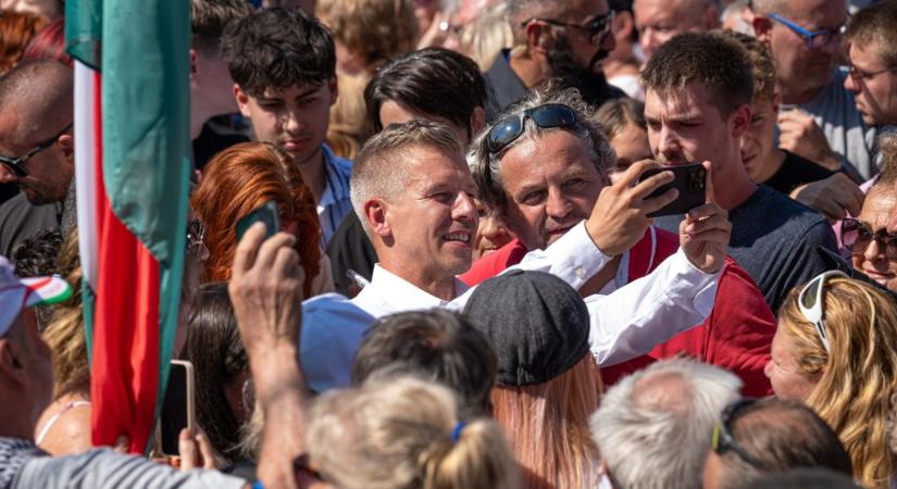 Magyar Péter: Orbán fél liter bor mellett sokkal nyitottabb alkat, mint amilyennek mutatja magát
