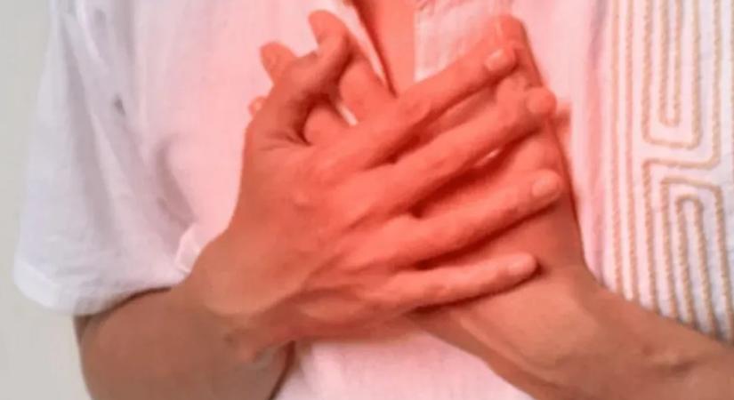 Mellkasi fájdalom, krákogás, fogromlás: furcsa tüneteket okozhat a reflux