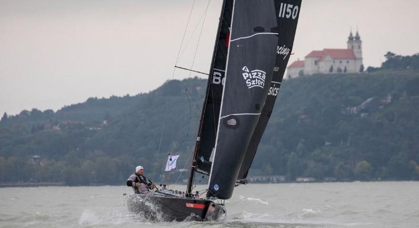 Élete versenyét nyerte meg a balatoni vitorlázó