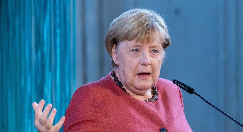 Nagyon furcsa dolgot szúrtak ki Angela Merkelen a Partizán interjúban, nem értik az emberek, miért csinálta