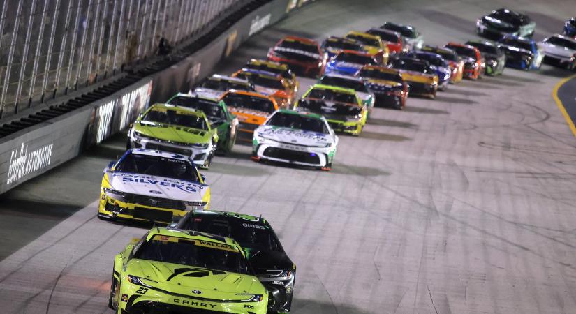 A NASCAR a komplett paddockot bevetve kéri a bírótól, hogy vessen véget a „kapzsi és hiú” 23XI/FRM által indított pernek