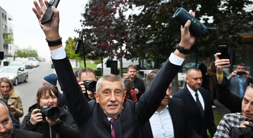 Hatalmas fölénnyel nyert Andrej Babiš pártja a csehországi parlamenti választáson