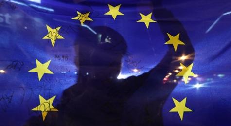 Leszedette az uniós zászlókat egy csongrádi falu polgármestere