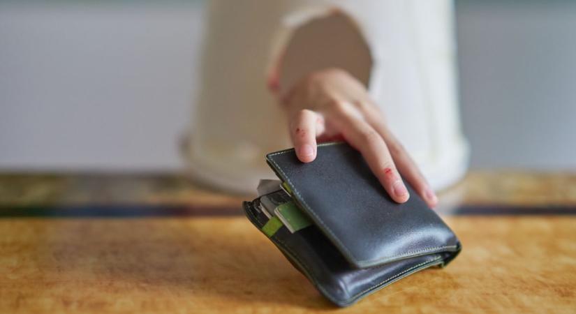 Ellenőrizd a fiókod: lehet, hogy nálad lapul ez az egymilliót értő 100 forintos