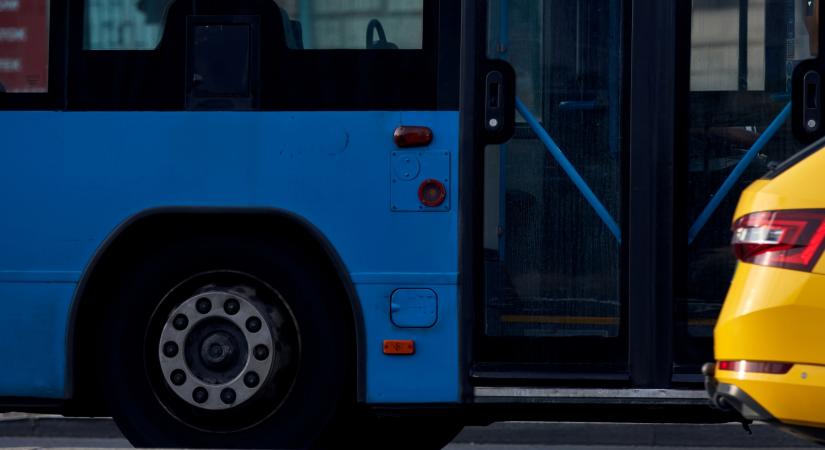 Kitört a pánik egy budapesti buszon, ezt találták