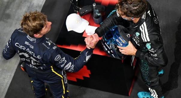 Meglepő Mercedes, mérges Verstappen: szombati F1-es hírek