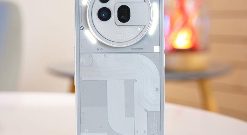 Érkezik a Nothing Phone (4a) Pro