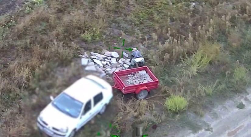 Helikopterről jött a büntetés a „sittes” férfinak