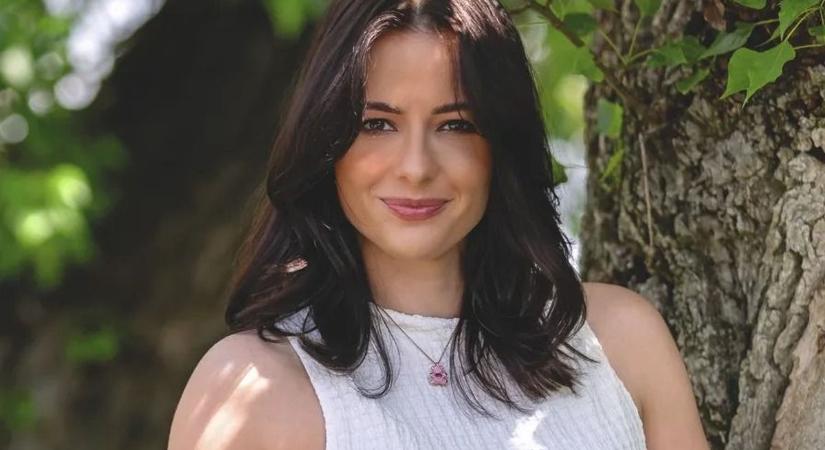 Megszületett Lola tündéri csöppsége, elképesztően aranyos képet posztolt az énekesnő