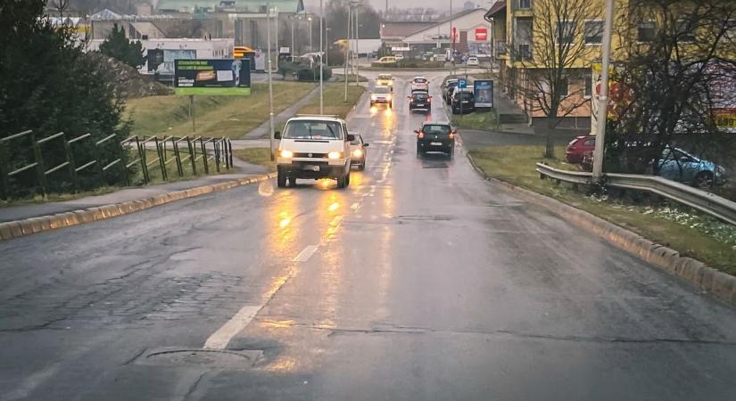 Óvatosan közlekedjenek! Több tényező is nehezíti a vezetést Hajdú-Biharban