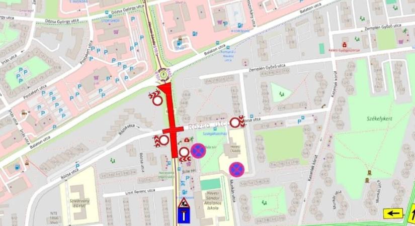 Az eső miatt elmarad a Hevesi-Rózsa körforgalom aszfaltozása