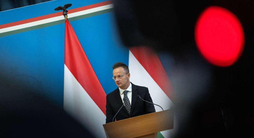 Újraéled a V4-ek? Szijjártó Péter: bravó, Andrej Babis