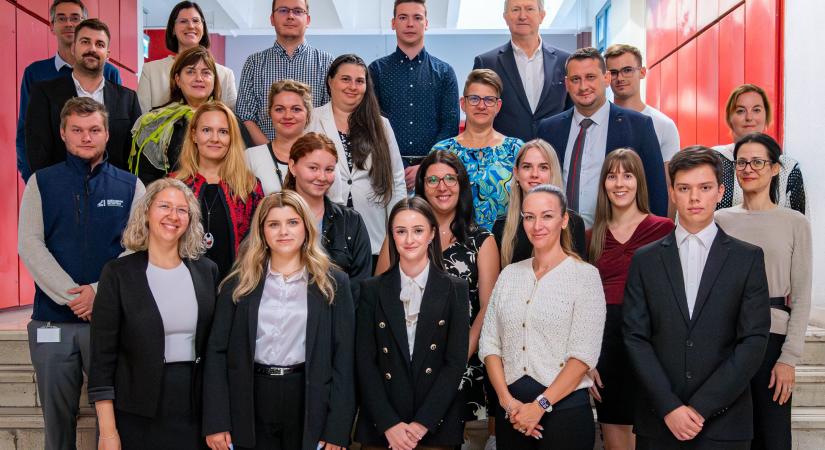 Óriási sikerrel zárult a Széchenyi István Egyetem tudománynépszerűsítő projektje