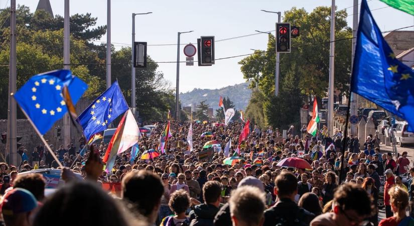 „Mi tudjuk, mi az ellenállás, nem kell megtanítani, ezzel születtünk” – videóriport a Pécs Pride-ról