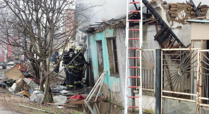 A házaspár élete a szerencsén múlt, de a lángokban mindenük odaveszett – galériával
