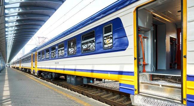Vonatkésésekre figyelmeztetett az Ukrzaliznicja Lemberg megyében az óriási éjszakai orosz légitámadás következményeként