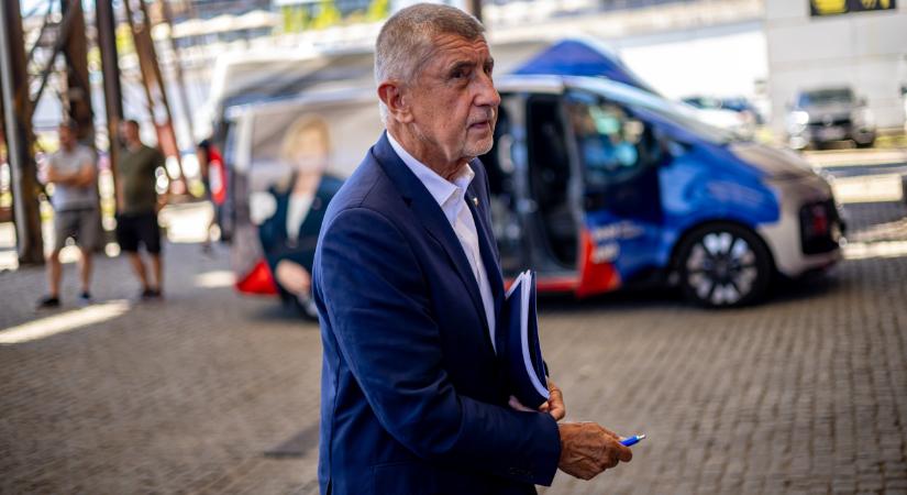 Megkezdődött a cseh politikai sakktábla újrarendezése